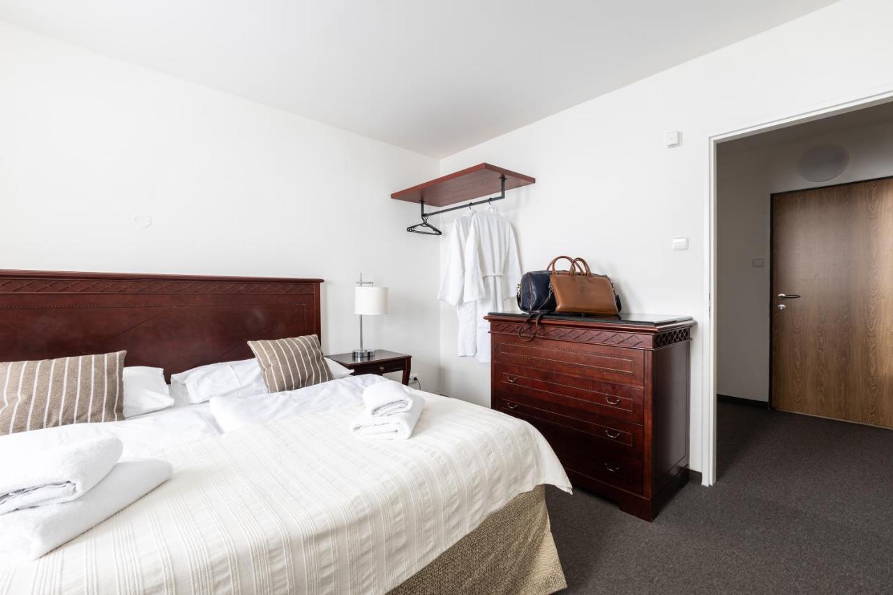 Hotel Petrovy Kameny Karlova Studánka Kültér fotó