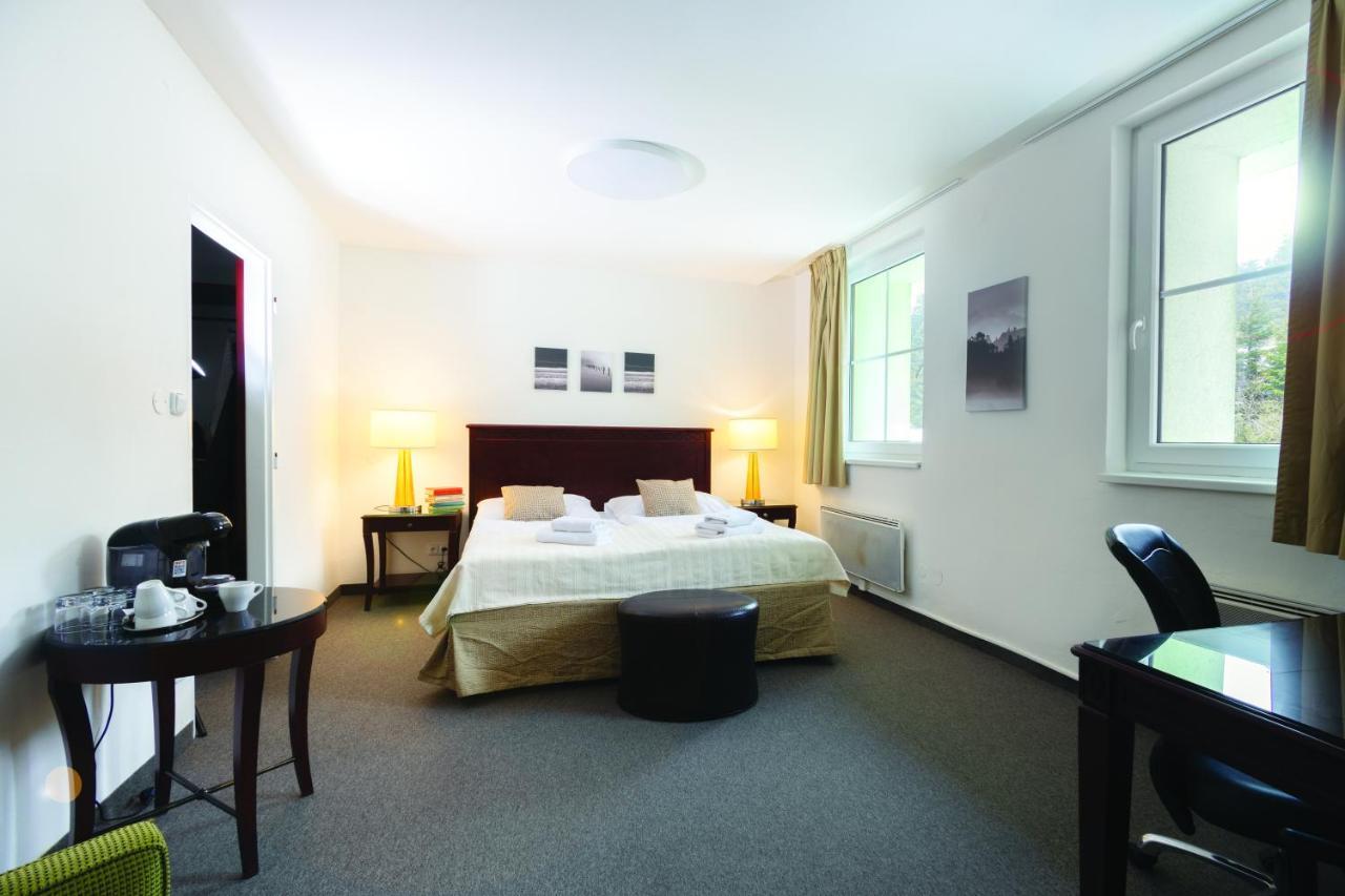 Hotel Petrovy Kameny Karlova Studánka Kültér fotó